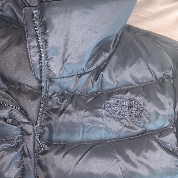SOLD! The North Face Women’s Aconcagua Jacket BNWT Size Medium Color TNF Black - Picture 3 of 13